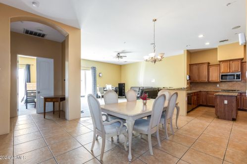 4015 Salter Dr, Glendale, AZ 85308-2078