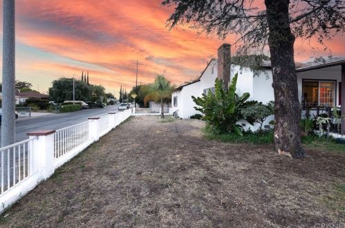 6201 Kraft Ave, North Hollywood CA  91606-4123 exterior
