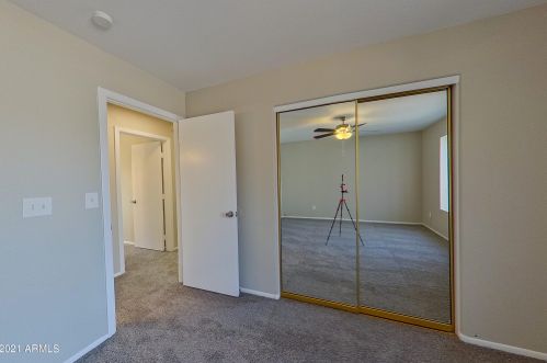 3633 Wahalla Ln, Glendale AZ 85308-7085 exterior