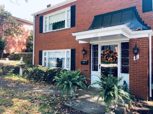 14 Hearthstone Dr, Pittsburgh, PA 15235-4530