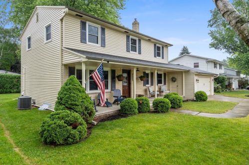 313 Custer Ct, Green Bay, WI 54301-1244