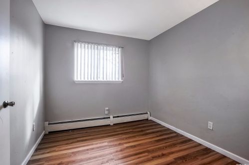 106 Rolling Meadows Rd, Middletown NY  10940-2606 exterior