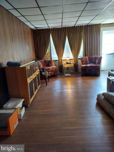 3438 Hartel Ave, Philadelphia, PA 19136-3028
