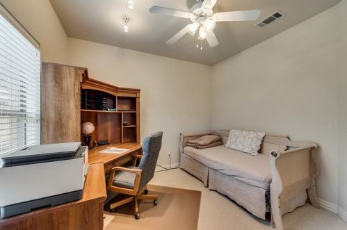 8817 Crestview Dr, Denton TX  76207-8601 exterior