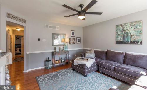 127 Rodgers St, Ridley Park, PA 19078-3313