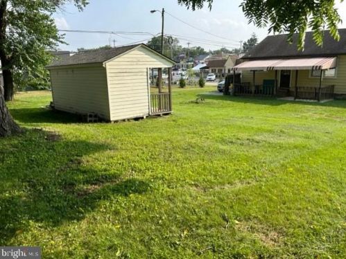 300 Highland Ter, Holmes PA  19043-1310 exterior