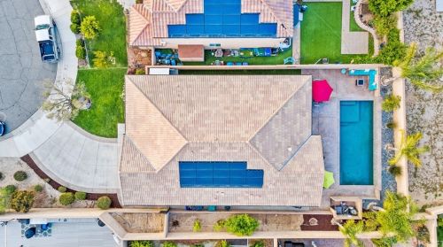 20308 Amorette Ct, Santa Clarita, CA 91350-3675