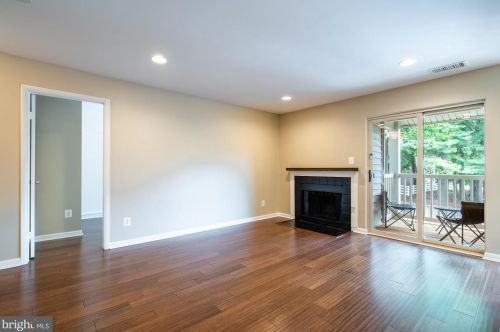 1785 Jonathan Way, Herndon, VA 20190-3537
