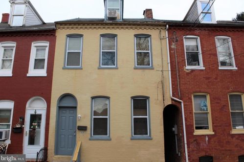 431 Strawberry St, Lancaster, PA 17602-4464
