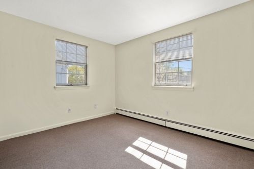 30 School St, Danvers MA 01923-2915 exterior