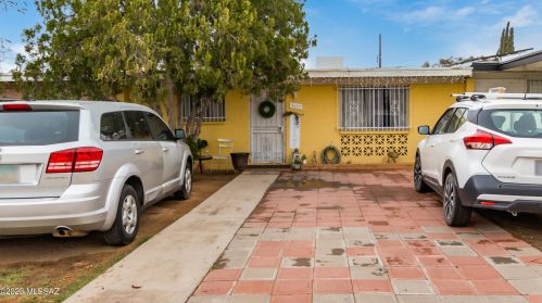 3643 33rd St, Tucson, AZ 85713-4210