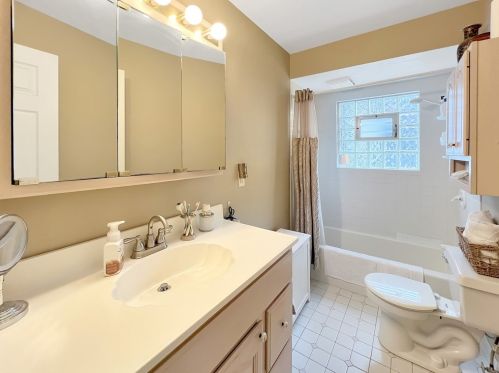 1805 Cameron Ave, New Castle PA  16101-1513 exterior