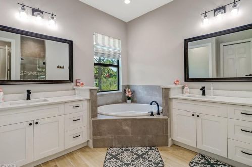 3657 20th Ave, Naples FL  34120-5577 exterior