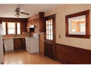15 Pleasant St, Bellows Falls VT  05101-1453 exterior