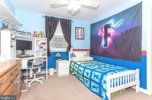 123 Maple Ave, Willow Grove PA  19090-2902 exterior