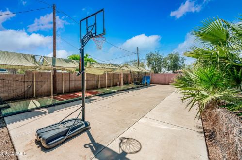 4150 18 Ave, Phoenix AZ 85015-3840 exterior