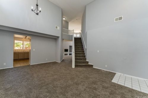 43234 Vineyard Dr, Lancaster, CA 93535-4920
