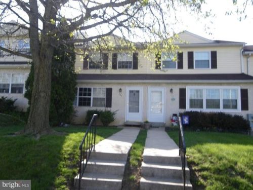 154 Chester Ct, Downingtown, PA 19335-4214
