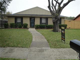 1029 Cross Bend Rd, Plano TX  75023-6706 exterior