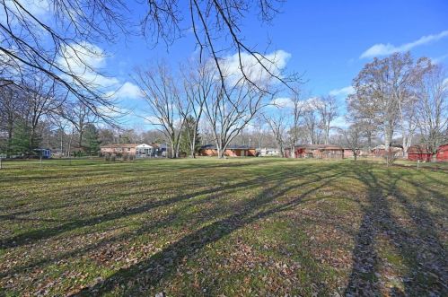 5692 Day Cir, Milford OH  45150-2360 exterior