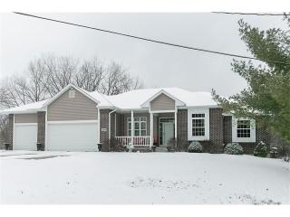 3306 Coral Ave, Twin View Heights, IA 52333-9378