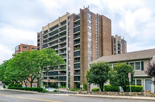 44 Strawberry Hill Ave, Stamford CT  06902-2632 exterior