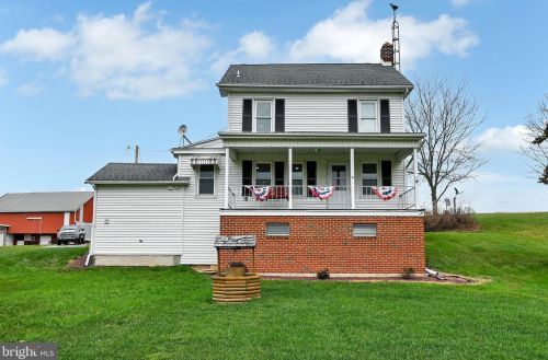 435 Boxwood Rd, Red Lion PA  17356-8347 exterior