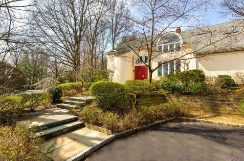 18 Purchase Hills Dr, Purchase, NY 10577-1612