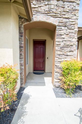 767 Red Barn Pl, Lathrop CA  95330-8975 exterior