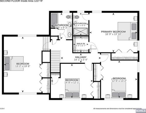 1 Springwood Ter, Kinnelon NJ  07405-2166 exterior