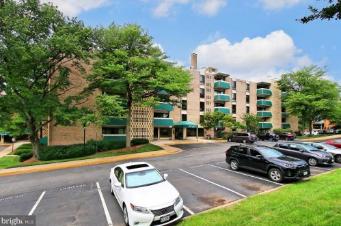 6137 Leesburg Pike, Falls Church VA  22041-2180 exterior