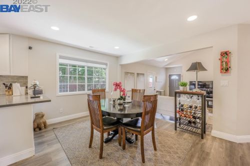 24494 Leona Dr, Hayward CA  94542-1010 exterior