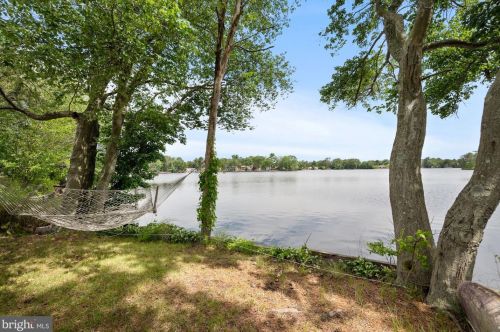 100 Spring Ter, Browns Mills NJ  08015-6502 exterior