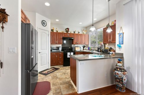 92-761 Kuhoho St, Kapolei HI  96707 exterior