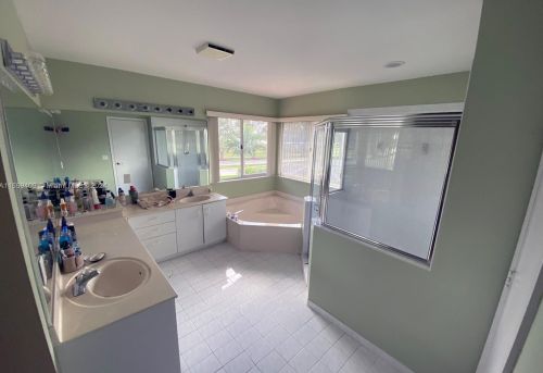 1231 179th Ave, Hollywood FL  33029-3162 exterior