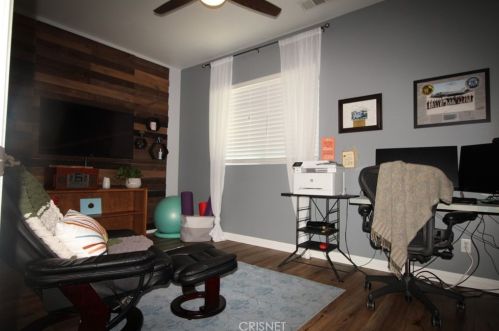 5823 Spice St, Lancaster CA  93536-2348 exterior