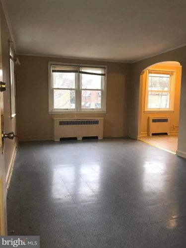 6926 Ardleigh St, Philadelphia PA 19118-3415 exterior