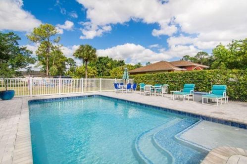 11579 63rd Ln, West Palm Beach, FL 33412-1876