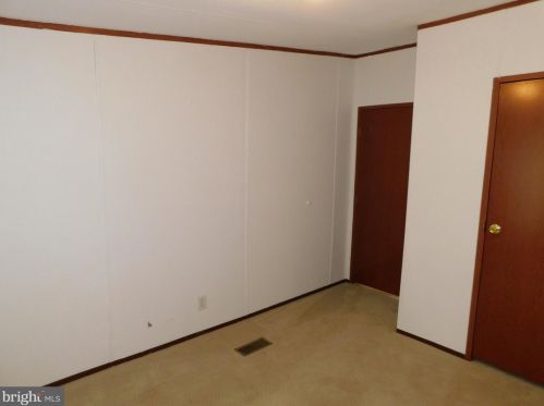 35353 Dannys Dr, Laurel DE  19956-3311 exterior