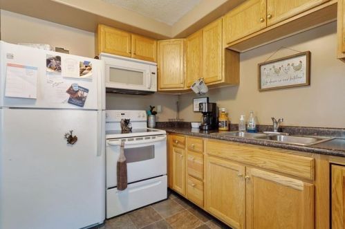 407 3rd St, New Johannesburg WI  54017-2012 exterior