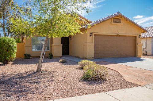 7977 Solano Dr, Glendale, AZ 85303-4528