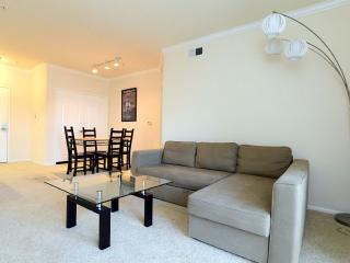 1037 6th St, Los Angeles CA  90017-1119 exterior