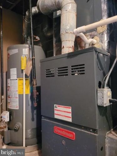 17 Brearly Dr, Erial NJ  08081-4456 exterior