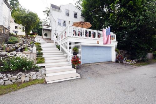 42 Seaver Rd, Weymouth, MA 02189-1521