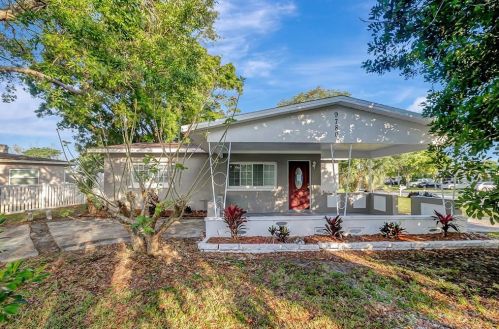 9780 Park Lake Dr, Pinellas Park FL  33782-3563 exterior