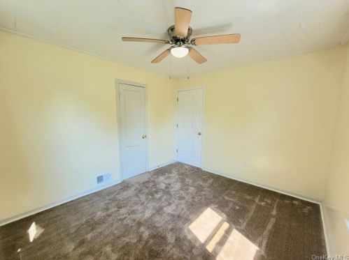 82 Ridgewood Ave, Middletown NY  10940-3415 exterior