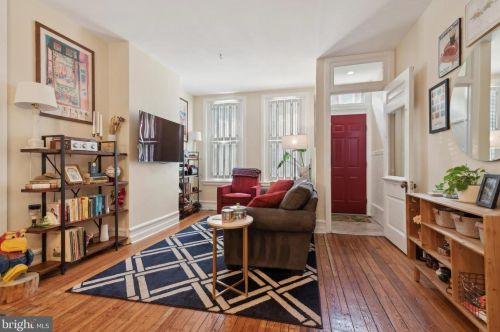 889 Bucknell St, Philadelphia PA  19130-1934 exterior