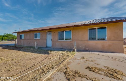 36448 Buckeye Rd, Tonopah AZ  85354-7395 exterior