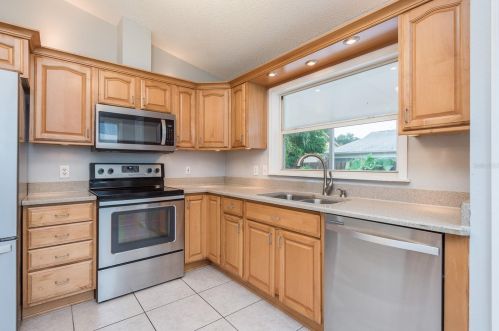 2950 Sumner Way, Palm Harbor FL  34684-1600 exterior