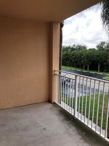 131 Palm Dr, Fort Pierce FL  34986-1791 exterior